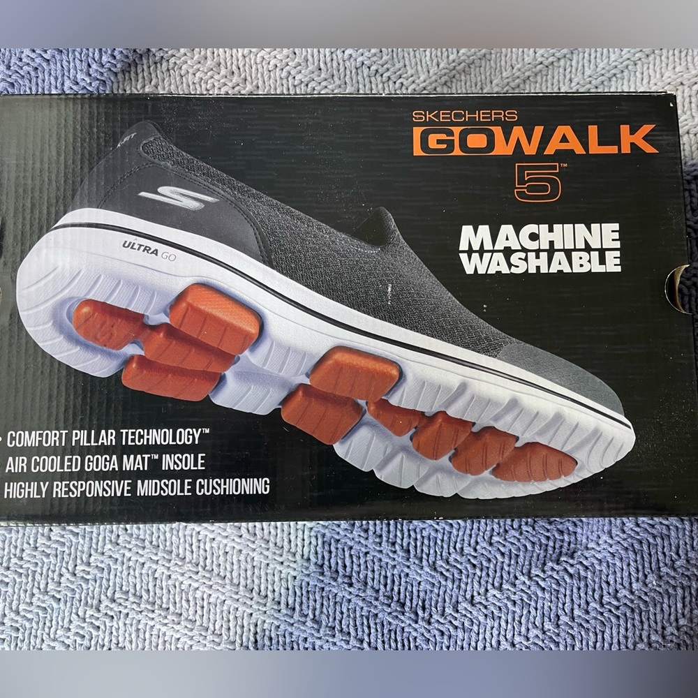 Brand new in box, men’s sketcher go walk, orthopedic slip on tennis shoes